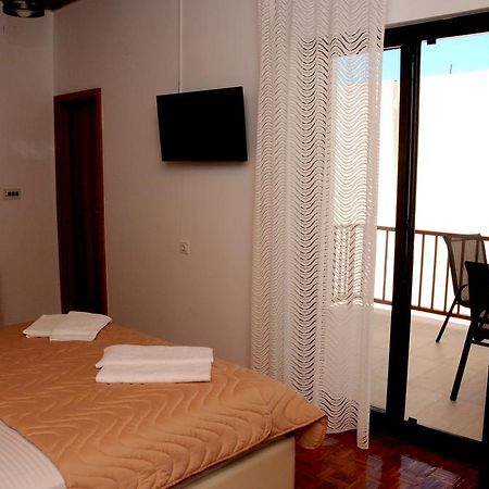 Guest House Smajlaga Ulcinj Esterno foto