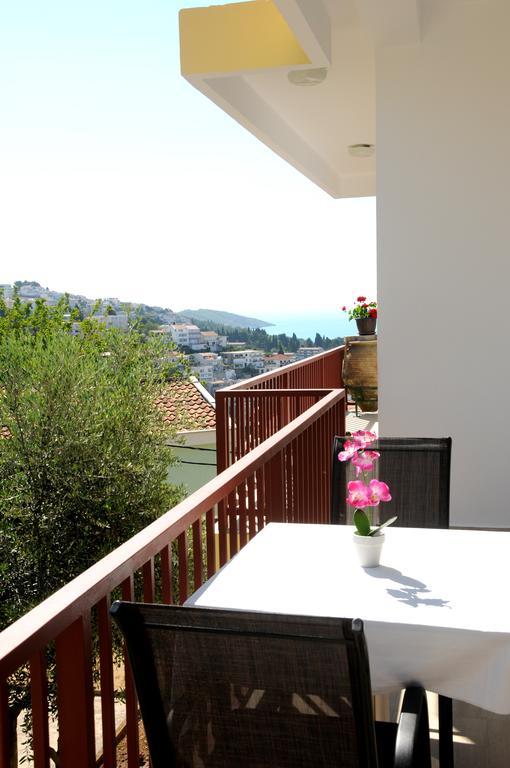 Guest House Smajlaga Ulcinj Esterno foto