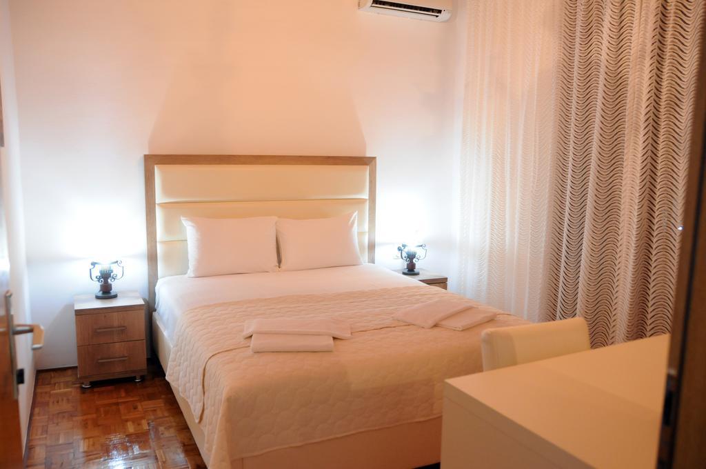 Guest House Smajlaga Ulcinj Esterno foto