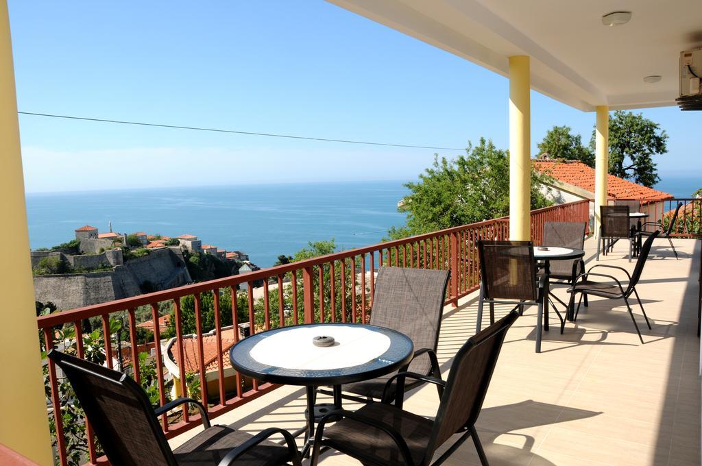 Guest House Smajlaga Ulcinj Esterno foto
