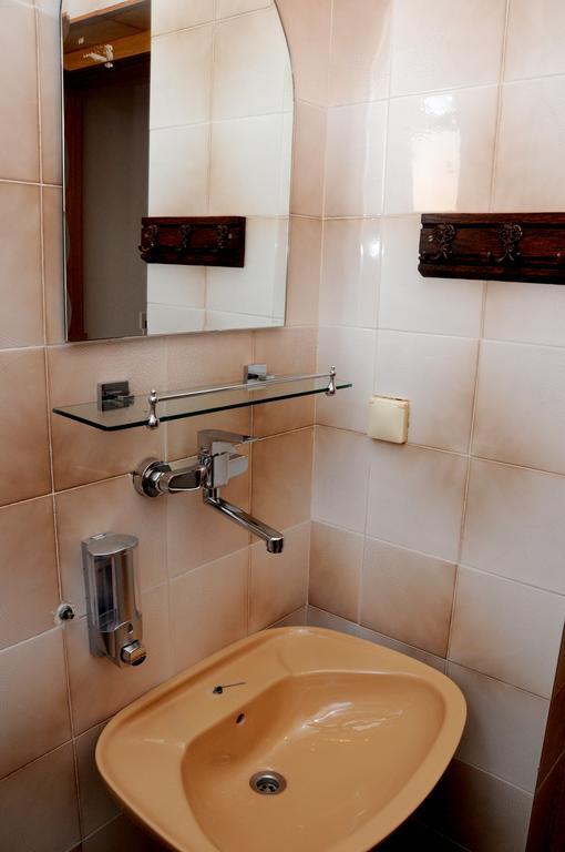 Guest House Smajlaga Ulcinj Esterno foto