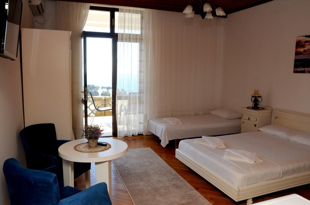 Guest House Smajlaga Ulcinj Esterno foto