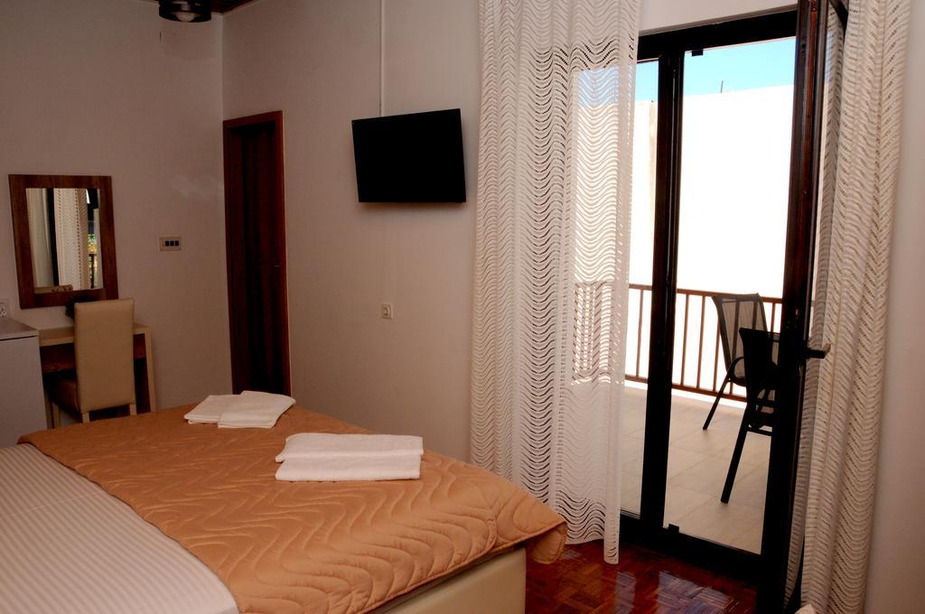 Guest House Smajlaga Ulcinj Esterno foto